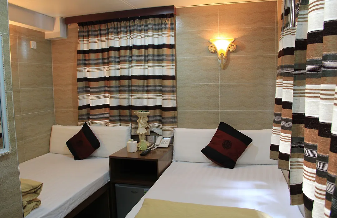 Russian Hostel-1